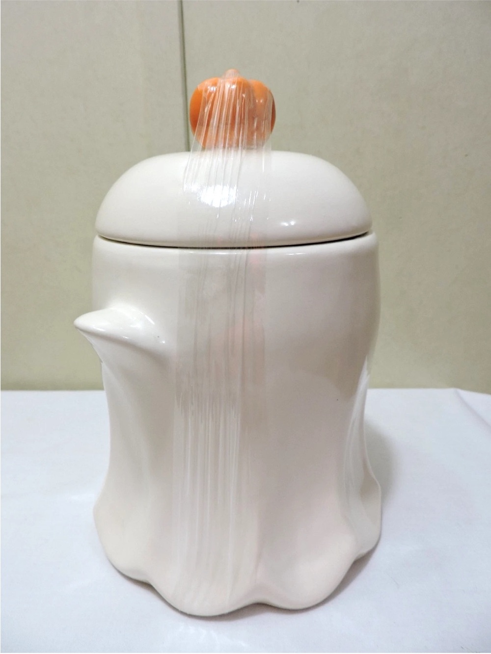 Charming Ceramic Ghost Halloween Canister Cookie Jar Trick Or Treat Jar NEW - Picture 3 of 7